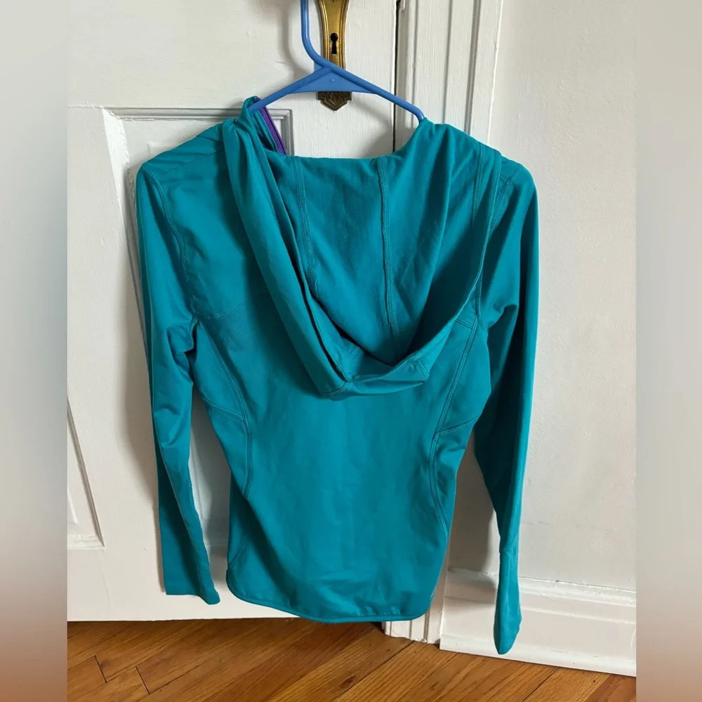 ASICS light jacket - Picture 3 of 3
